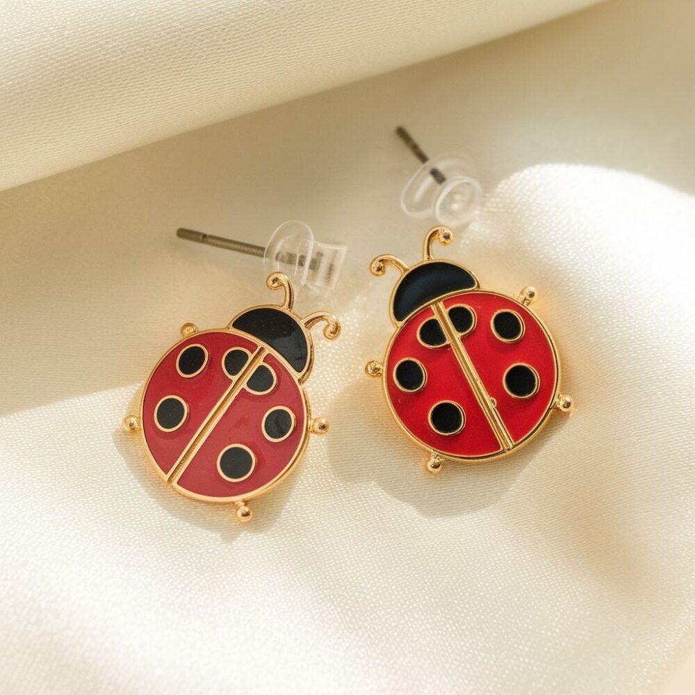 Czerwonoczarne kolczyki