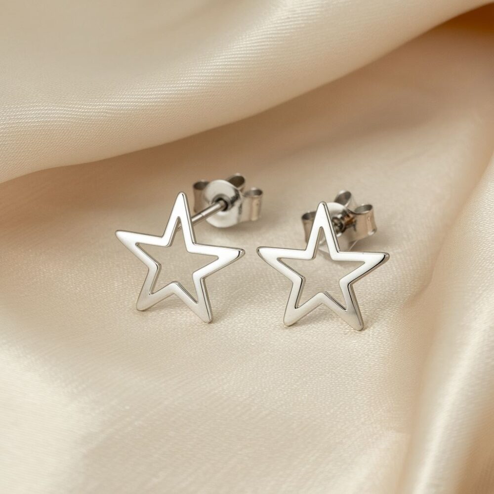 Minimalistyczne kolczyki gwiazdy