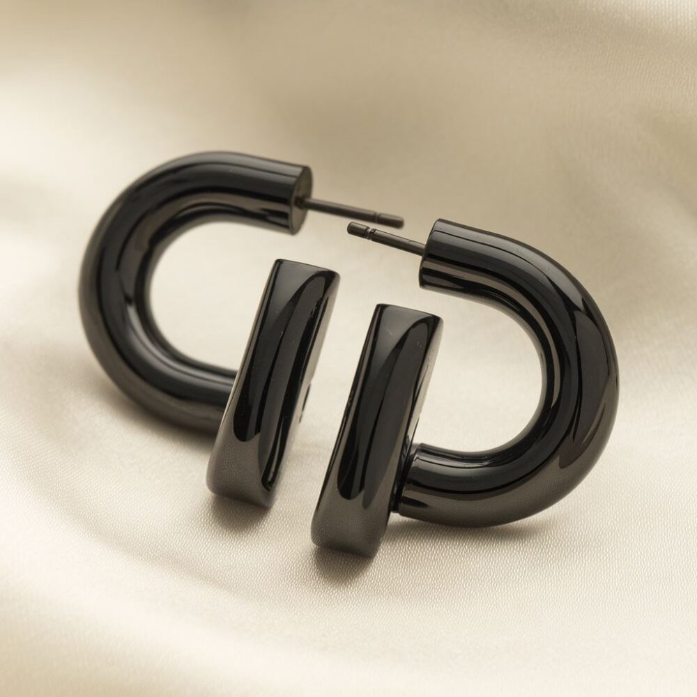 biżuteria z czarnej stali chirurgicznej