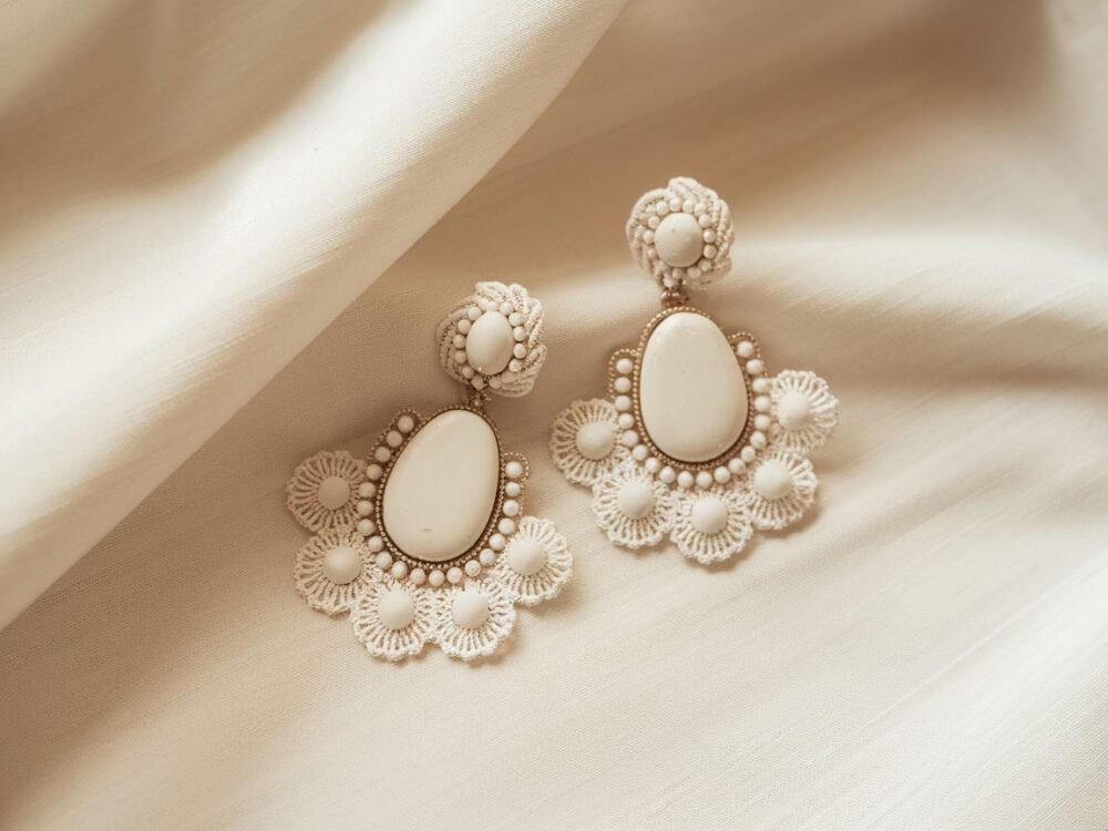 boho biżuteria biała