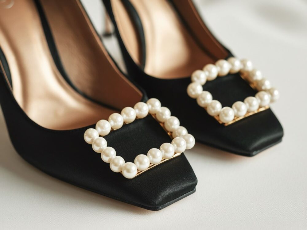 buty z ozdobnymi perełkami