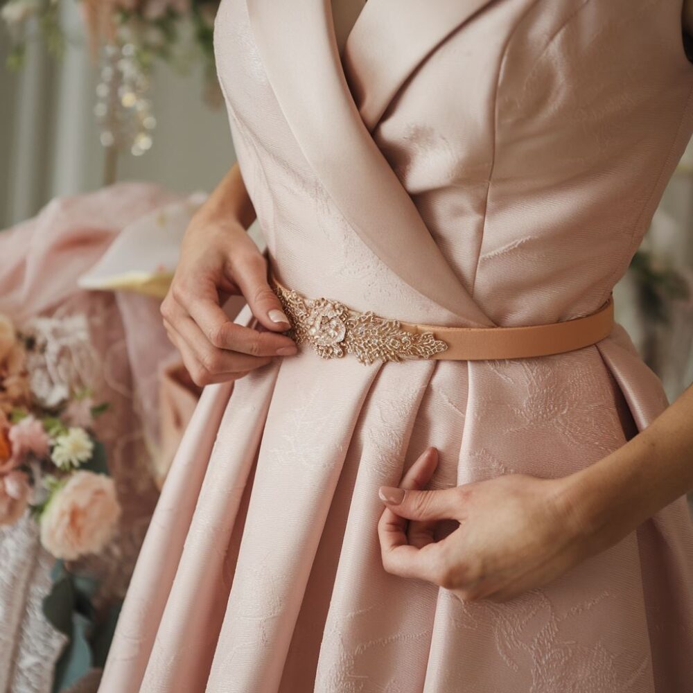 elegancki pasek z kryształkami