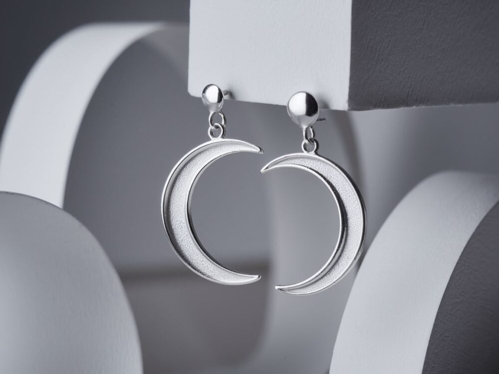 kolczyki w kształcie półksiężyca