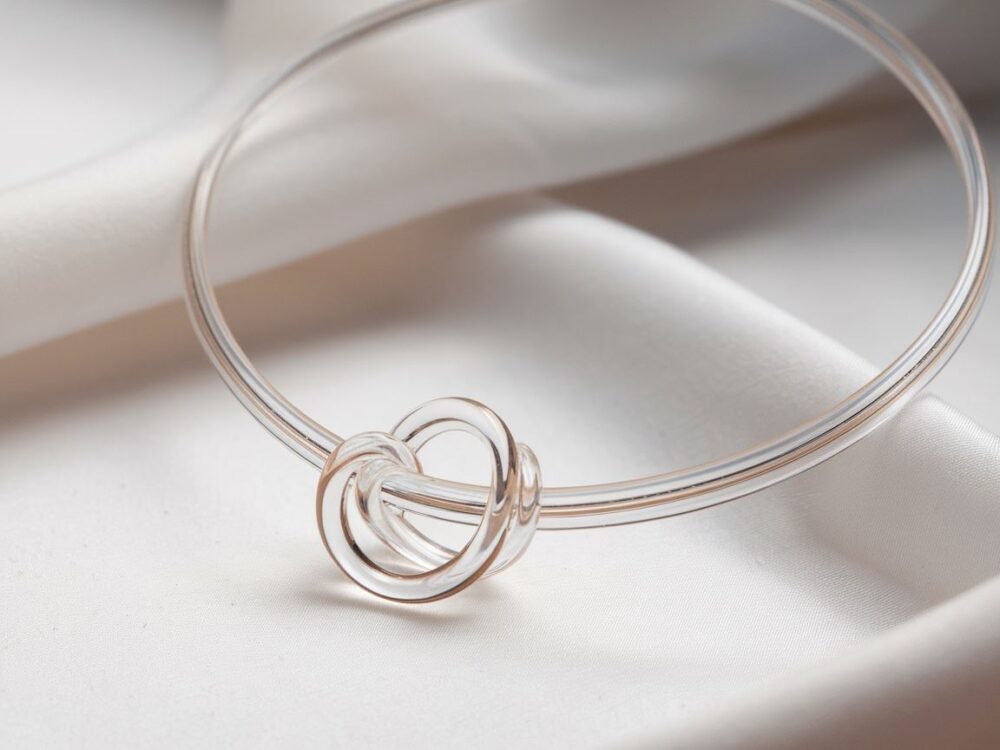 minimalistyczna biżuteria z żyłki