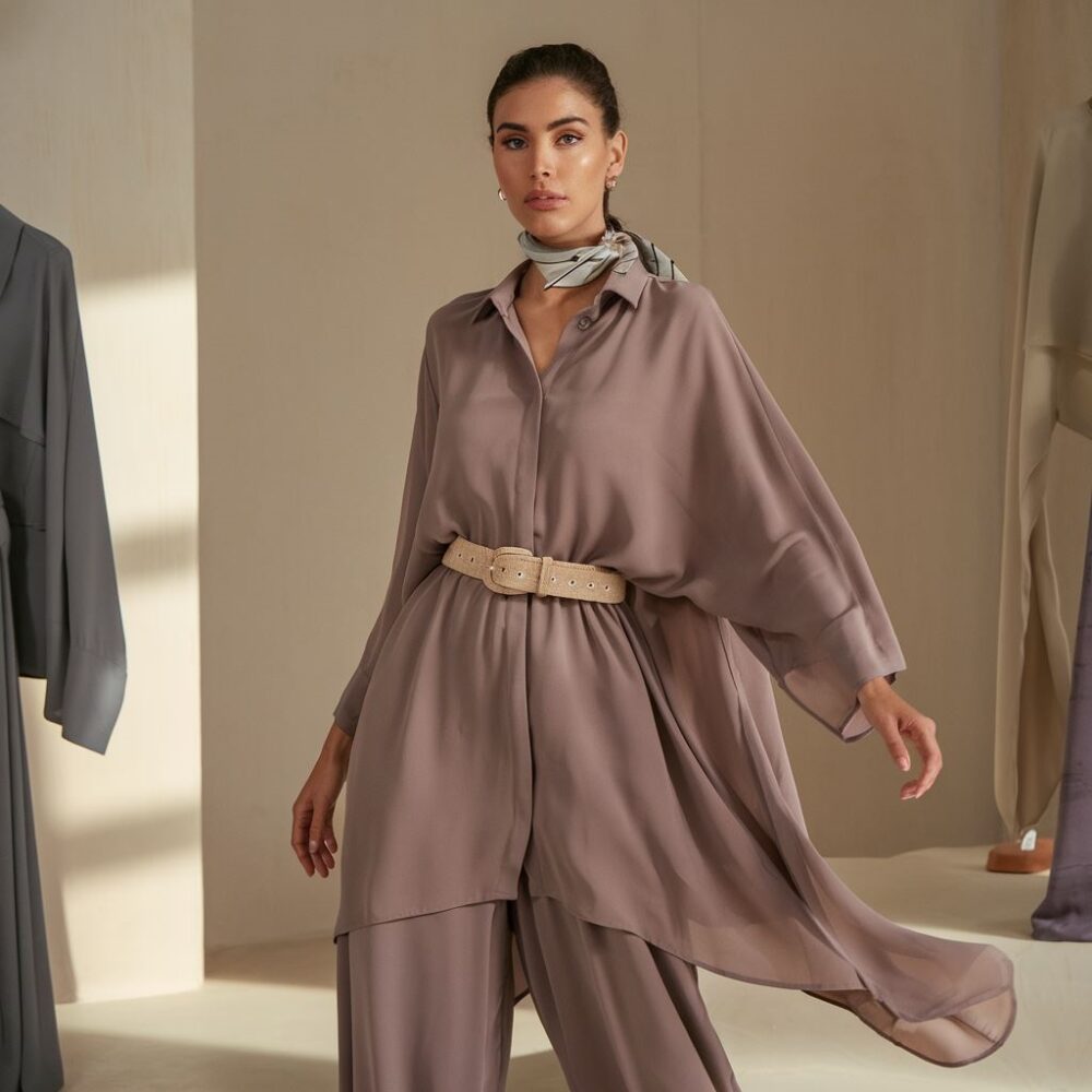 modna stylizacja z tuniką