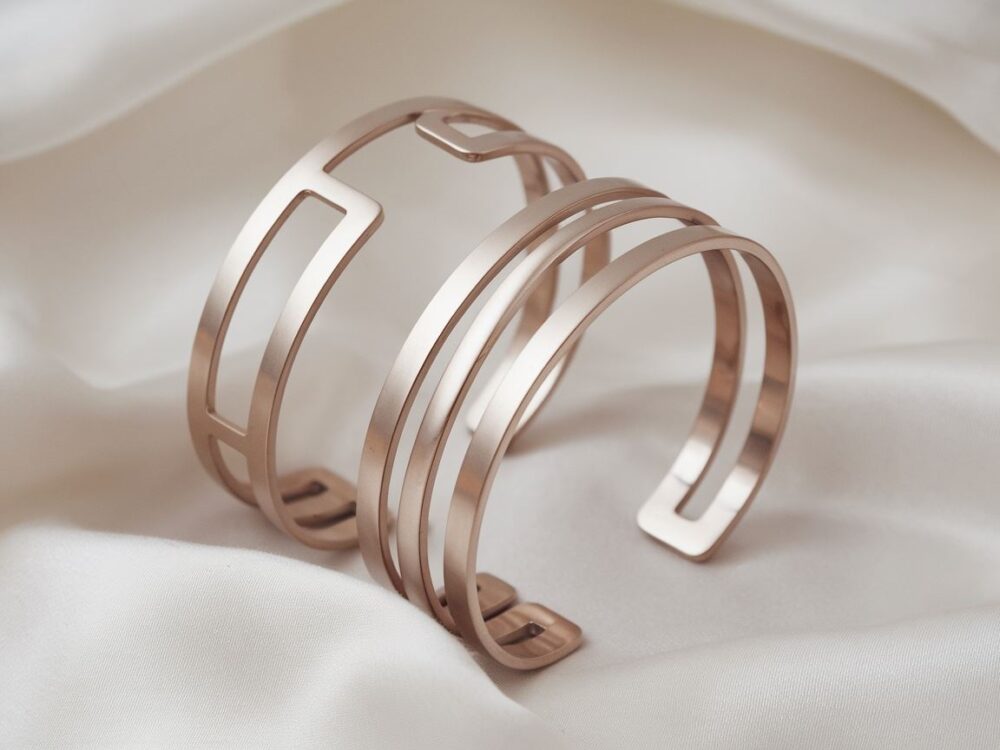 nowoczesny design bransoletki mankietu