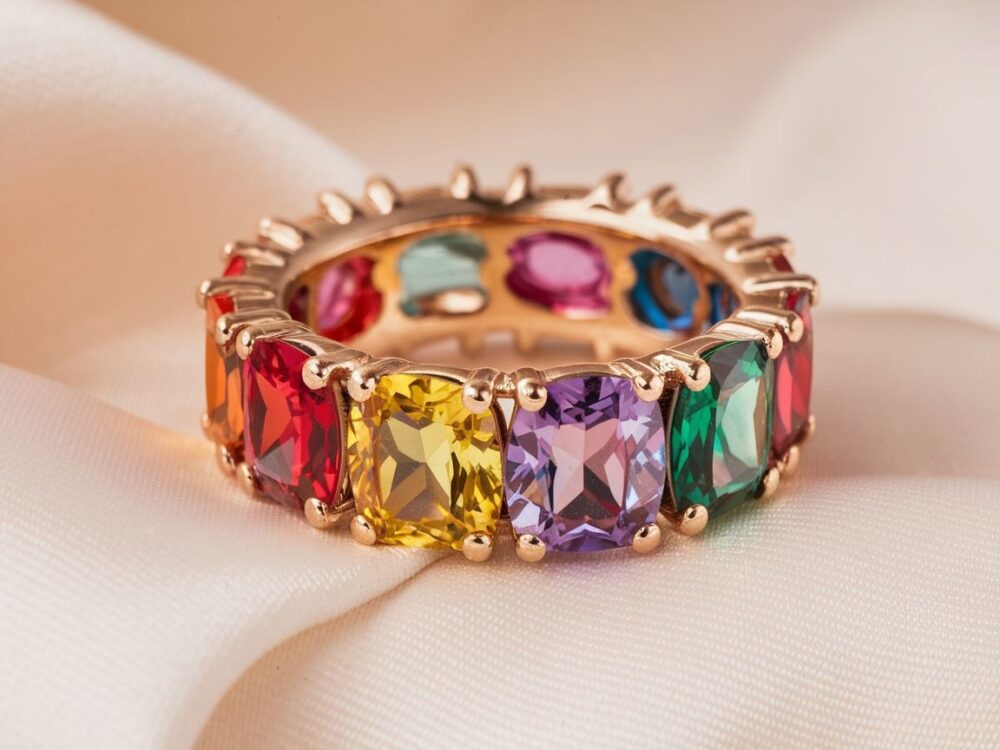 pierścionek z wieloma kolorami